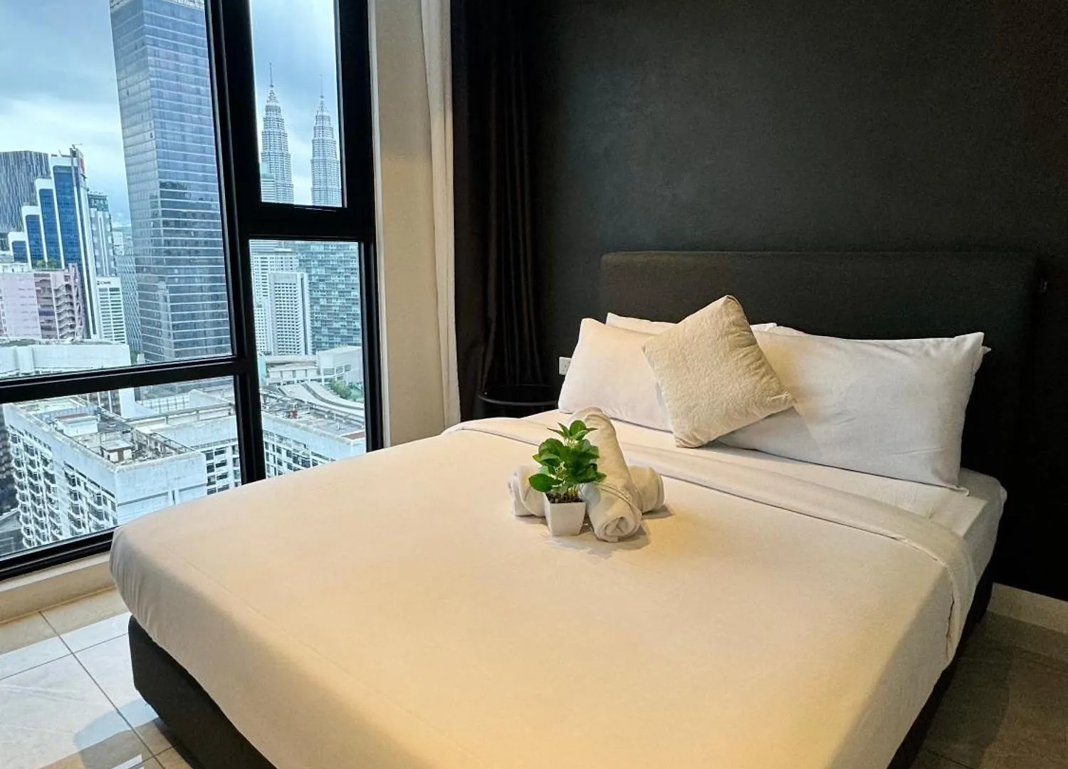 Axon Infinity Pool Kl Apartment Kuala Lumpur Malaysia