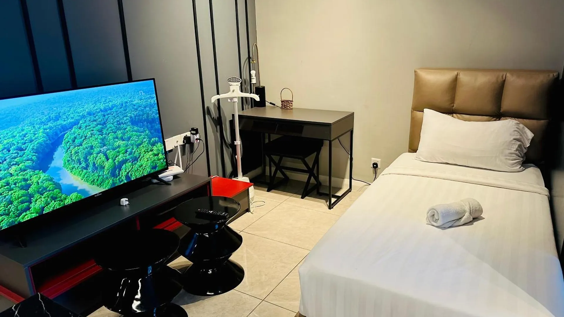 Axon Infinity Pool Kl Apartment Kuala Lumpur